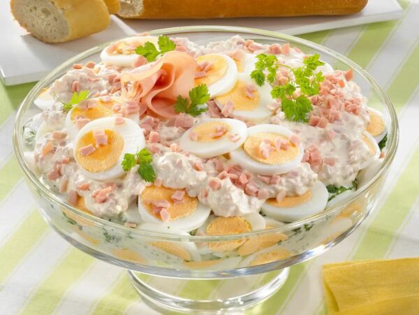 EIER SCHICHTSALAT