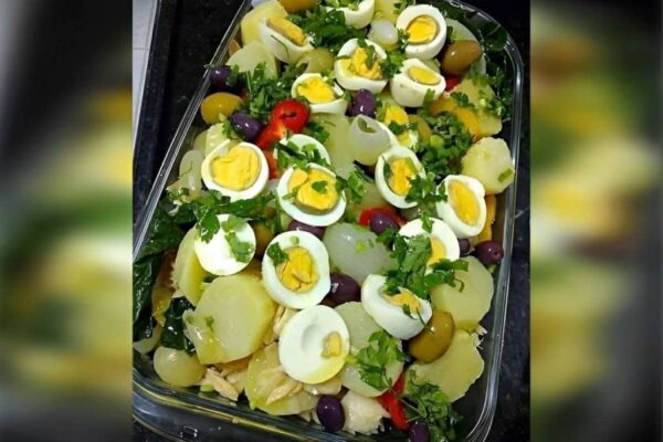 Cod Salat für Ostern eine Freude sehr einfach zubereiten